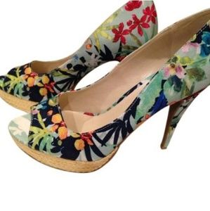 ** Apt.9 Beignet Floral Straw High Heels Blue Pink